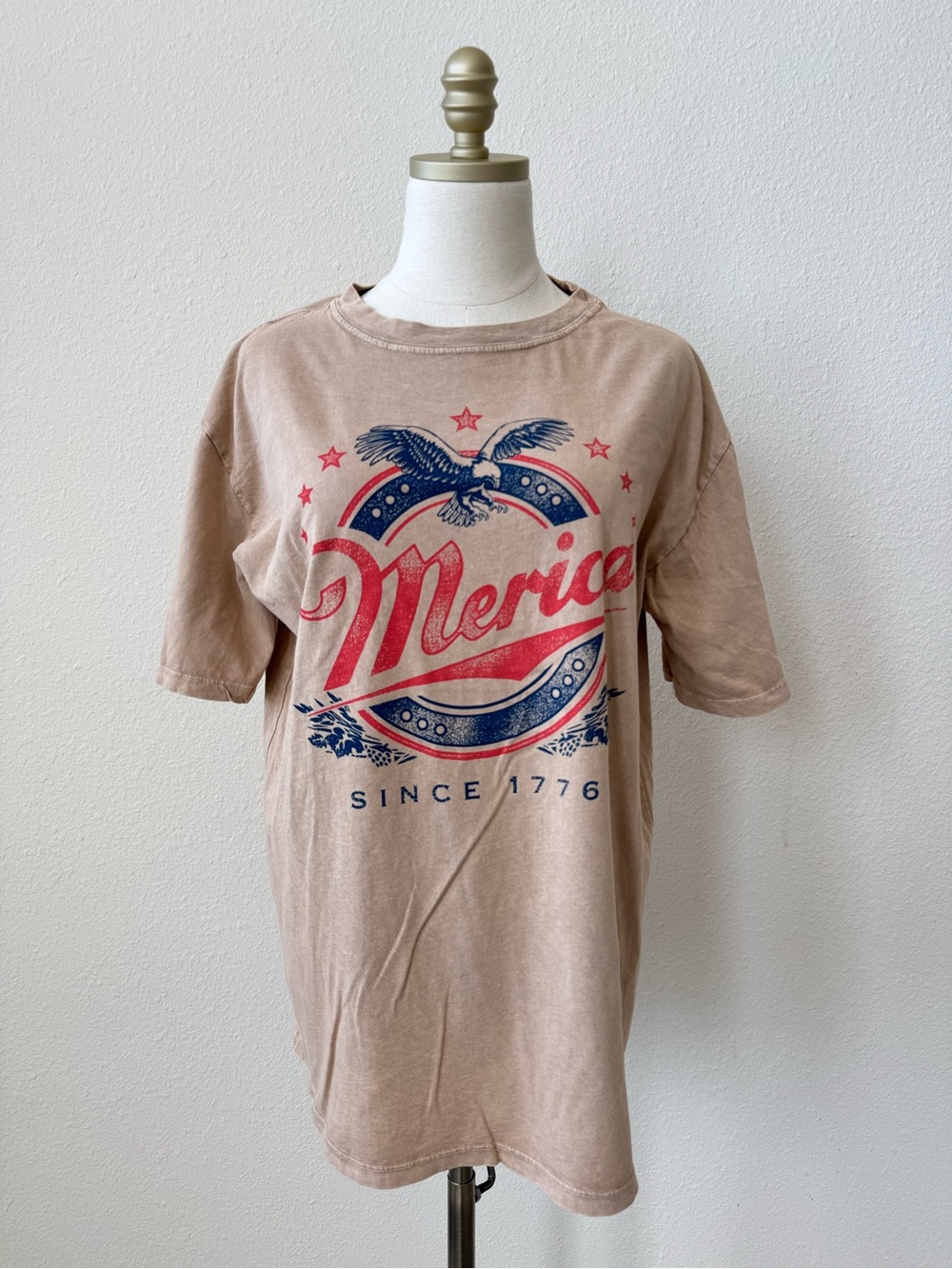 'Merica Graphic Tee - Tan with Red & Navy Print - Picture 2 of 3